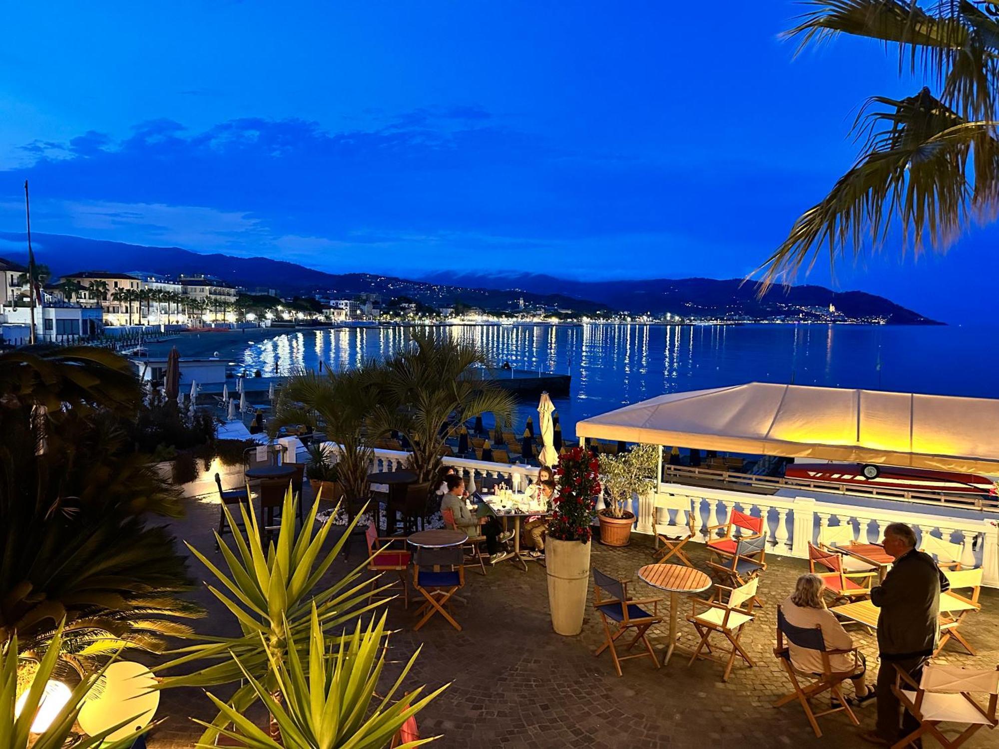 Hotel Golfo E Palme ディアーノ・マリーナ エクステリア 写真