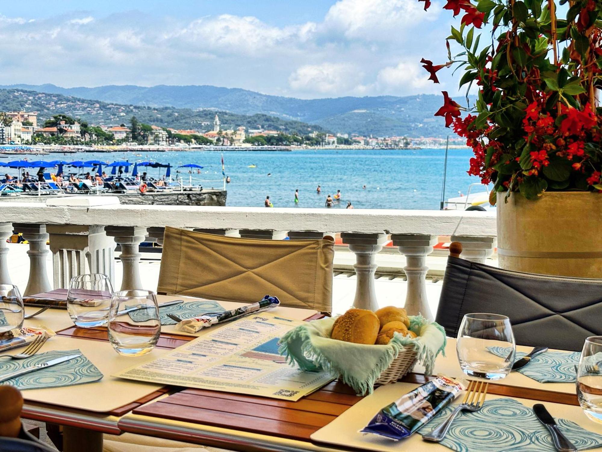 Hotel Golfo E Palme ディアーノ・マリーナ エクステリア 写真