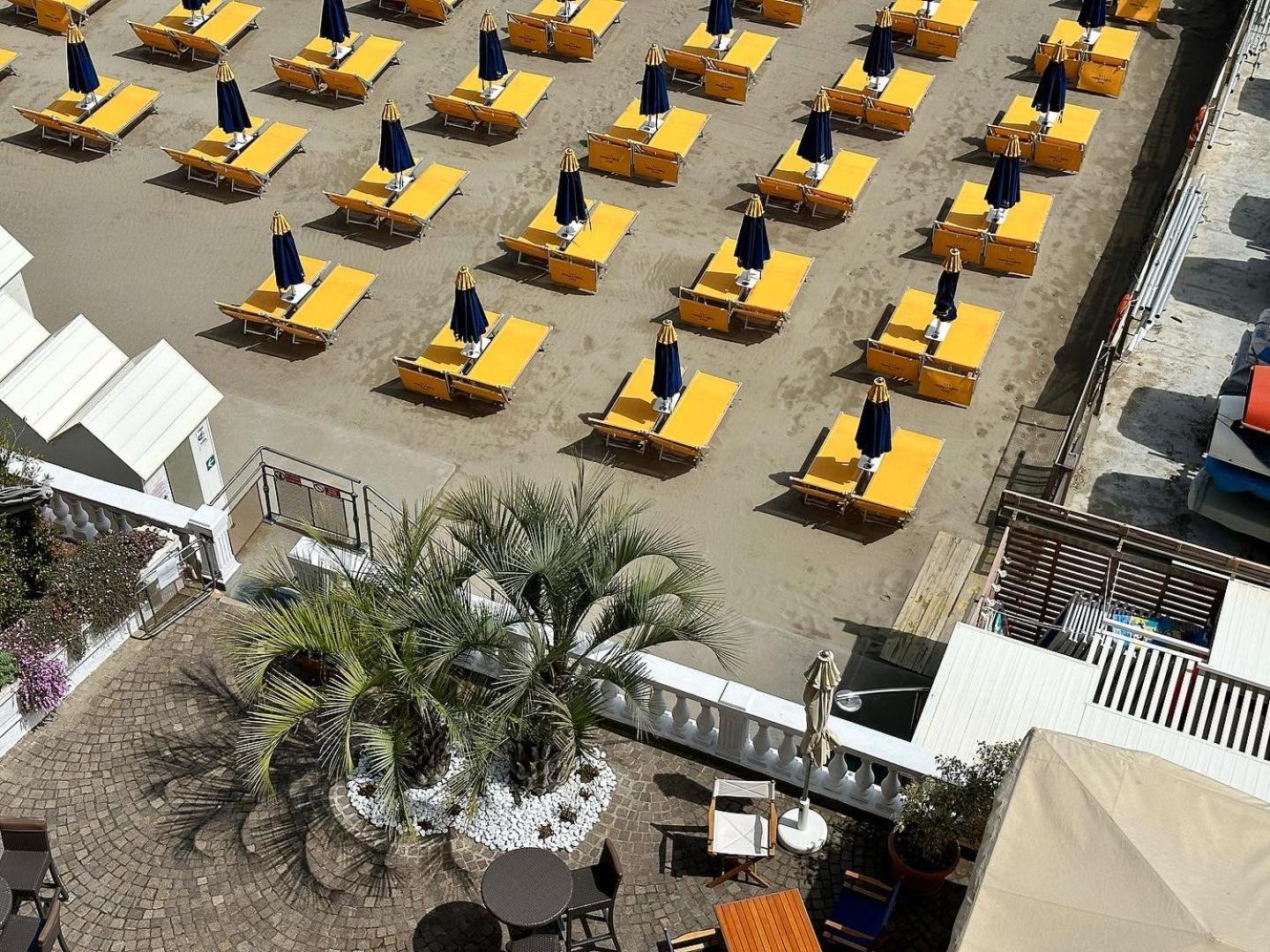 Hotel Golfo E Palme ディアーノ・マリーナ エクステリア 写真