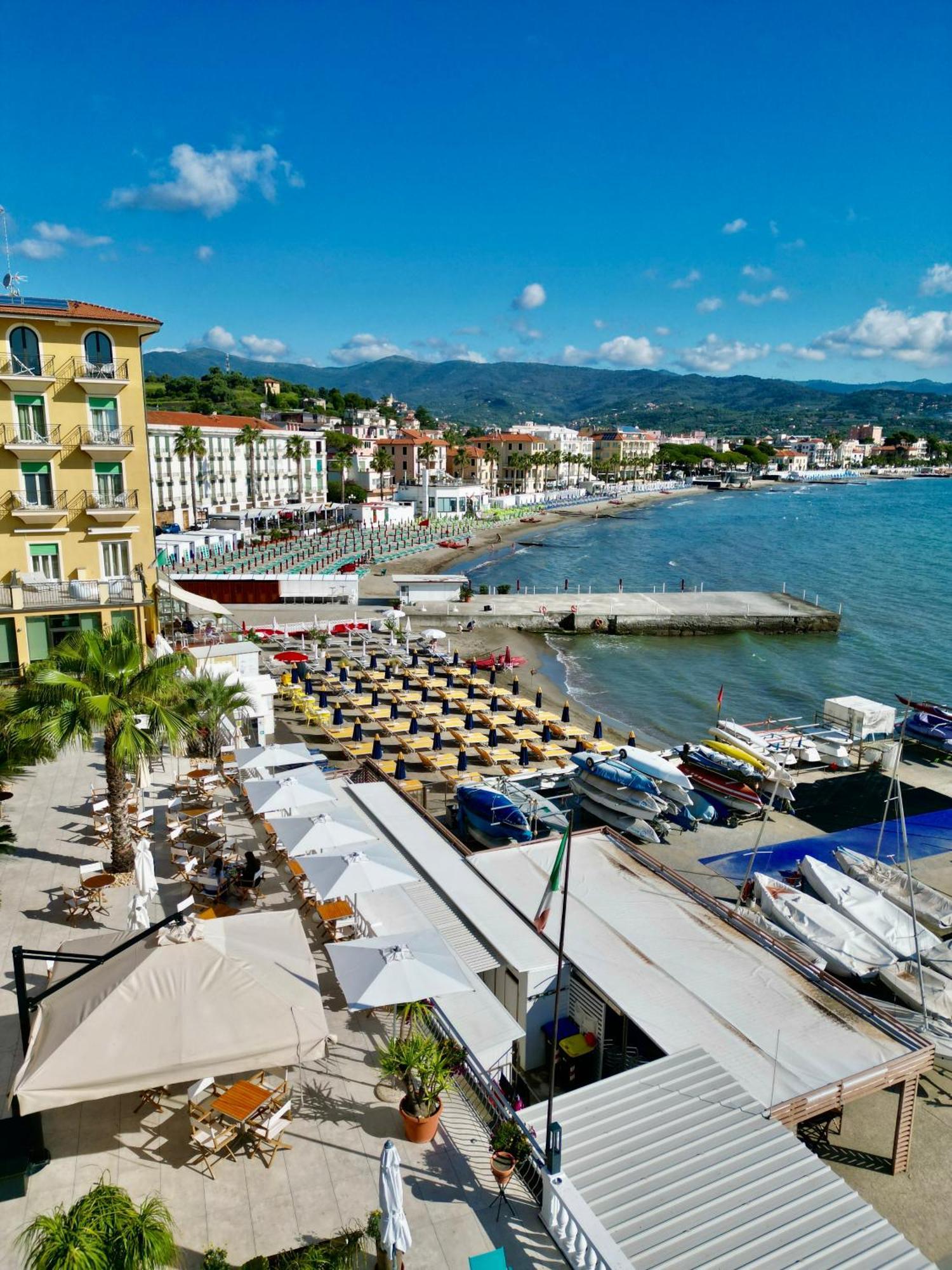 Hotel Golfo E Palme ディアーノ・マリーナ エクステリア 写真